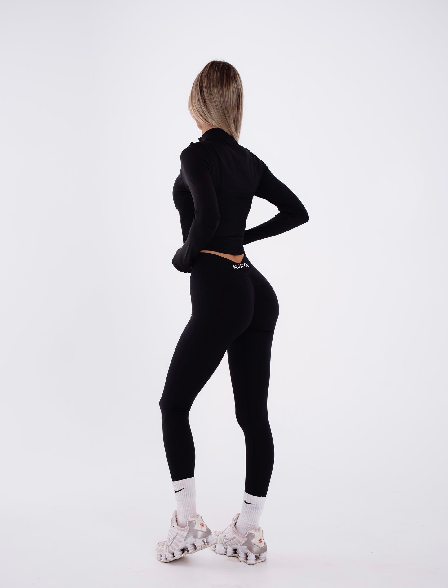 V Scrunch Leggings - Onyx Black