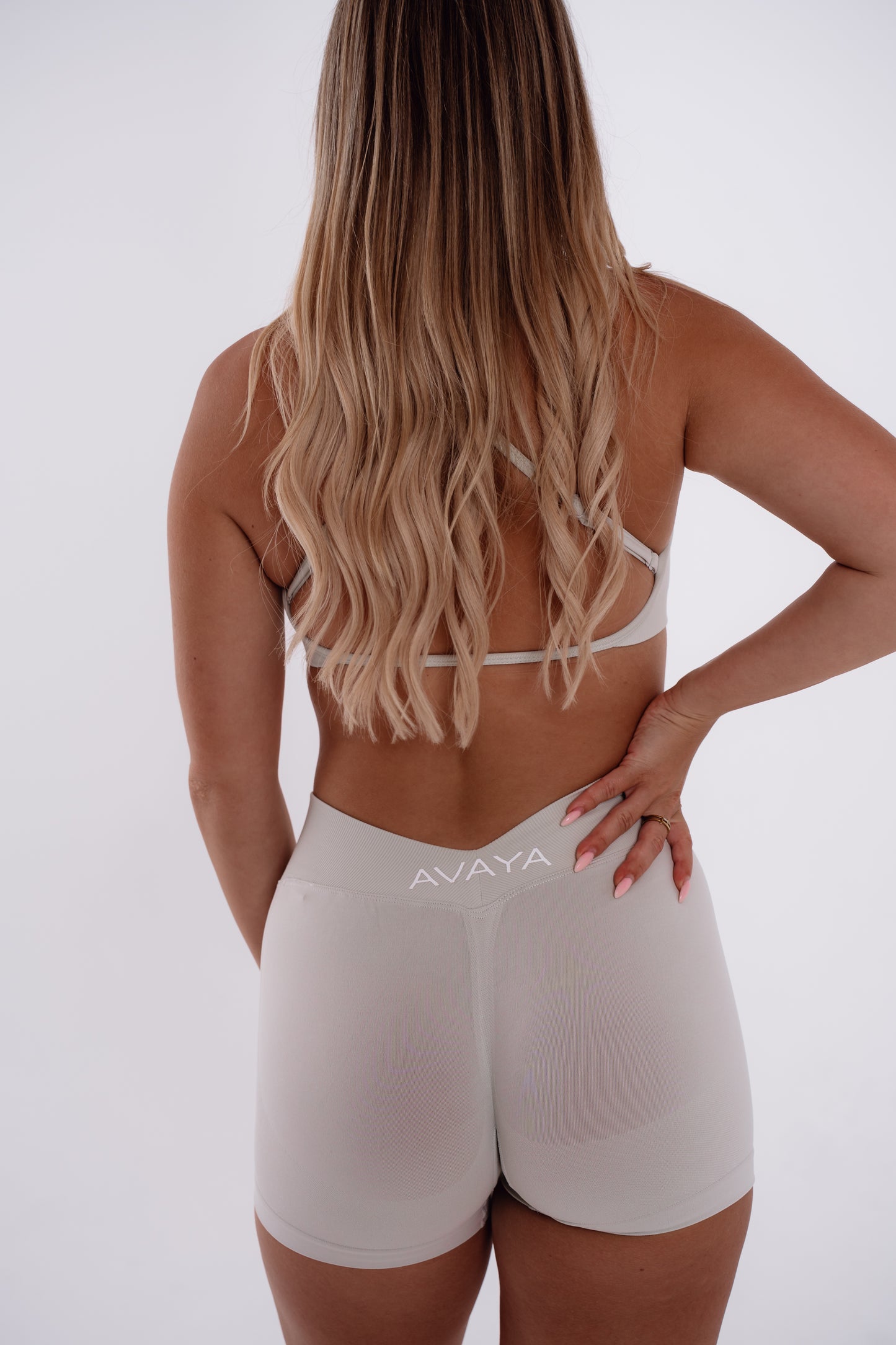 V Scrunch Shorts - Cloud Grey