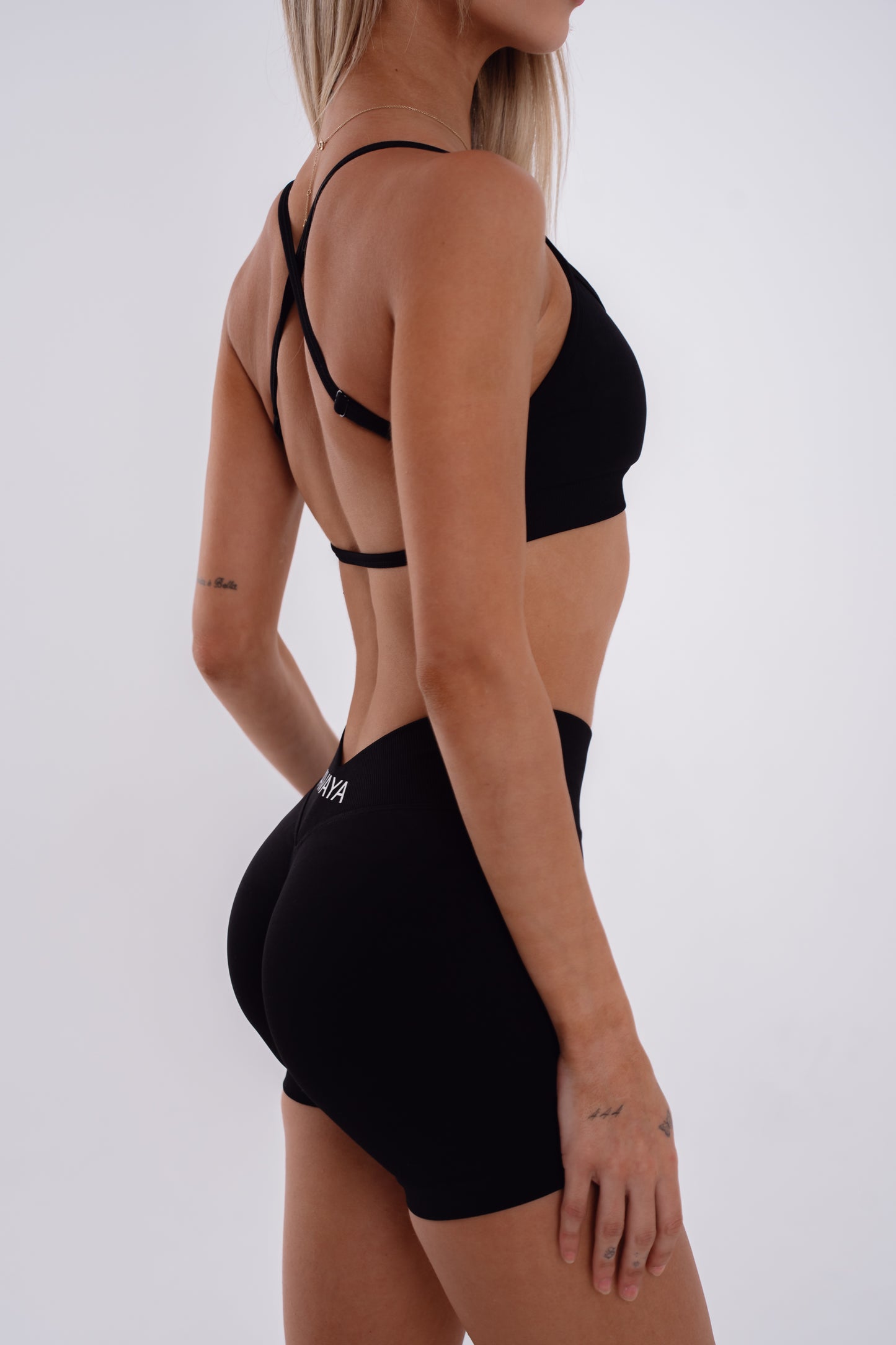 Cross Over Sports Bra - Onyx Black